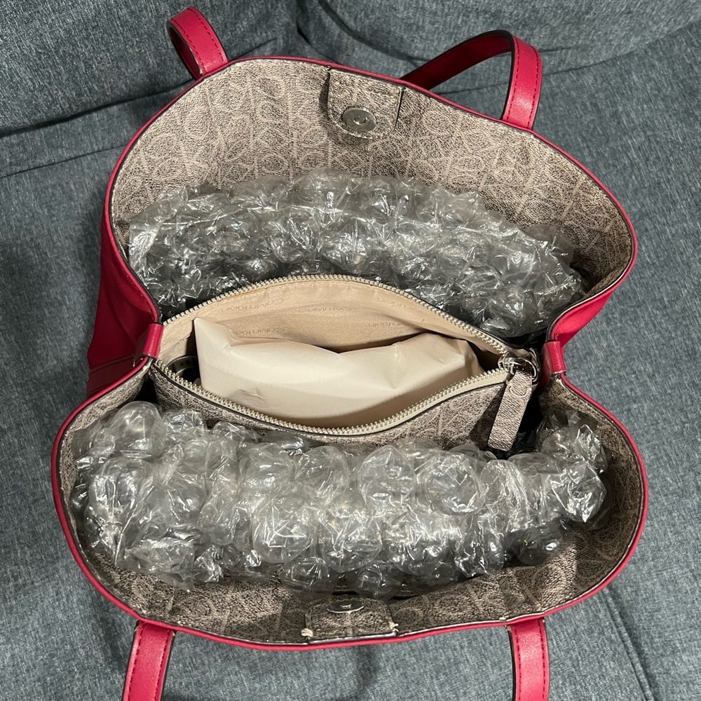 Guess Purse. Used But In Good Condition. - image 2